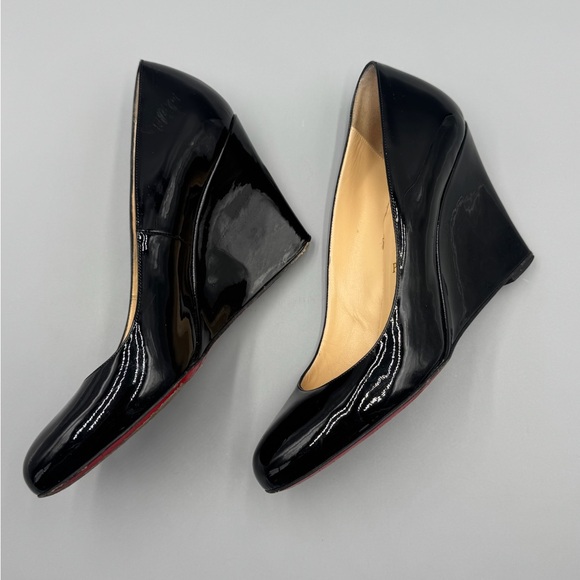 Christian Louboutin Black Patent Leather Pumps - 39.5 - Picture 4 of 11
